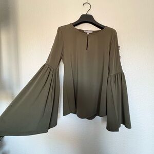 Marled Sage Green Keyhole Top